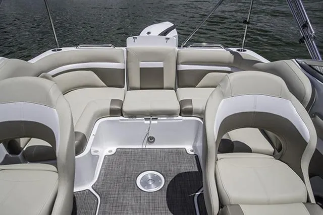 Slide: The Image of Hurricane SunDeck 2486 OB 2025 - 20