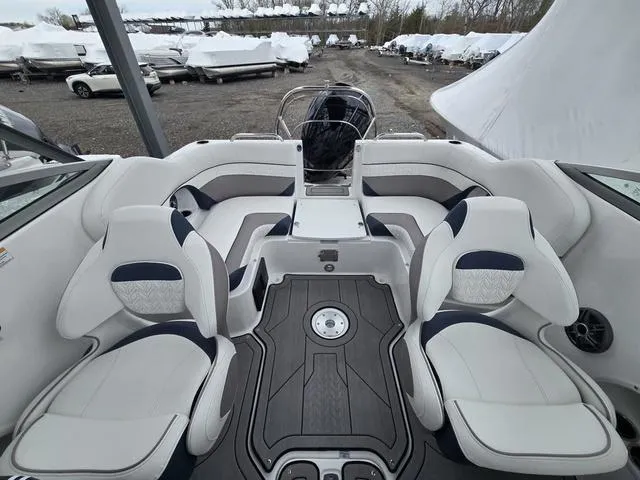 Slide: The Image of Hurricane SunDeck 2486 OB 2025 - 6