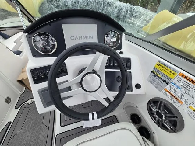 Slide: The Image of Hurricane SunDeck 2486 OB 2025 - 8