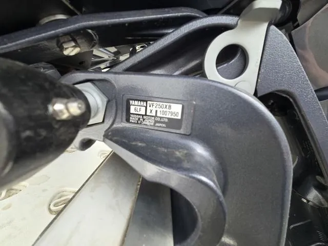 Slide: The Image of Hurricane SunDeck 2400 OB 2025 - 3