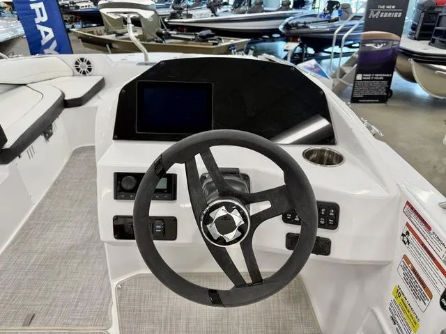 Slide: The Image of Stingray 192SC 2025 - 5