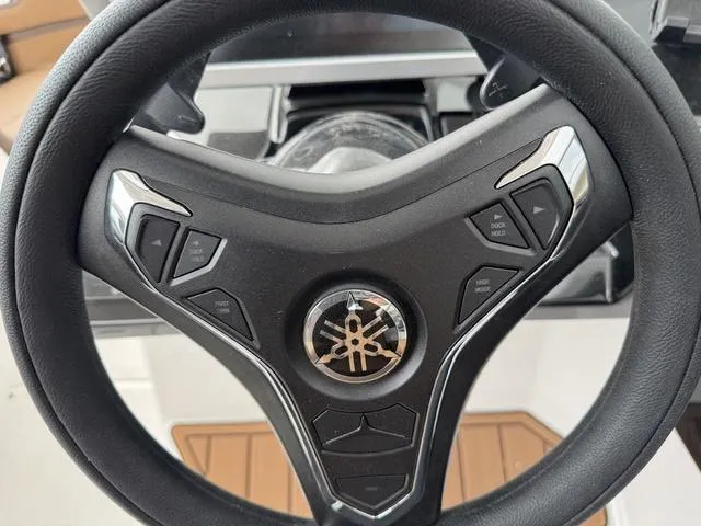 Slide: The Image of Yamaha 275SD 2025 - 8