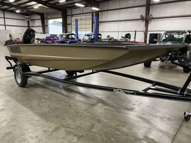 Slide: The Image of Excel Eclipse 17' 2025 - 10