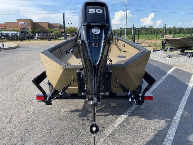 Slide: The Image of Excel Eclipse 17' 2025 - 4