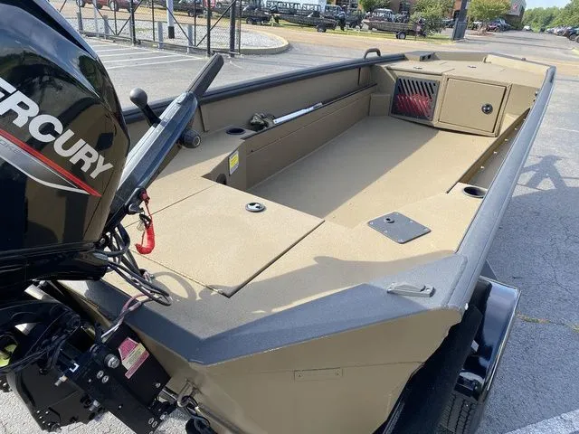 Slide: The Image of Excel Eclipse 17' 2025 - 6