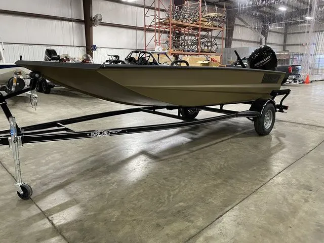 Slide: The Image of Excel Eclipse 17' 2025 - 9