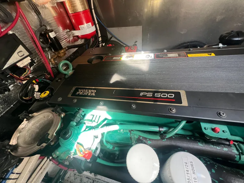 Slide: The Image of Engine room of 2007 Regal Commodore 4060 with Volvo Penta IPS 500 engine. - 33