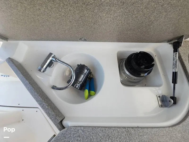 Slide: The Image of 2008 Rinker 350 EC for sale in Irmo, SC - 57