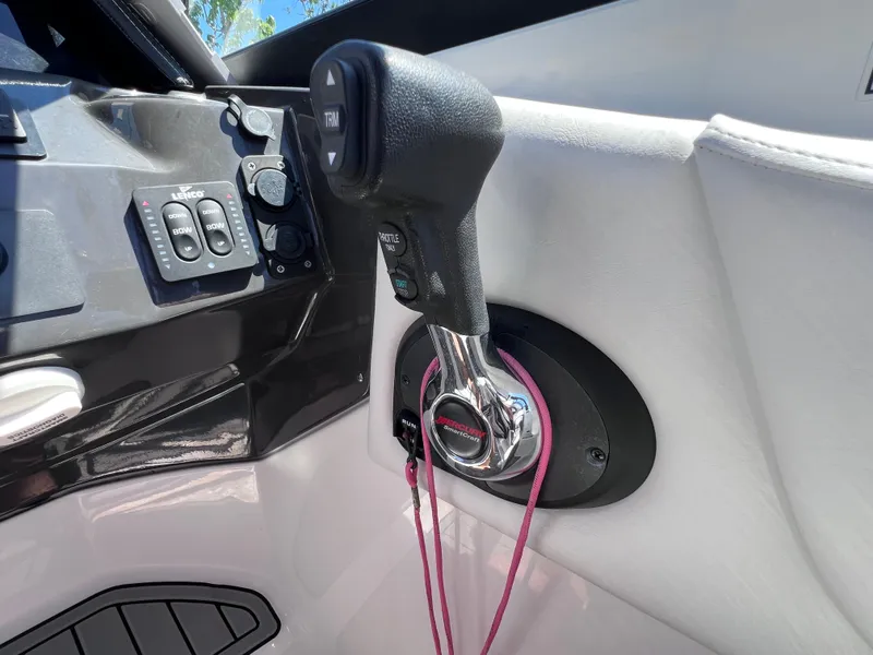 Slide: The Image of Throttle control of 2022 Monterey M45 boat with 250 Verado engine, 140 hours. - 40