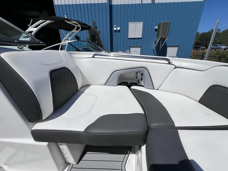 Slide: The Image of Monterey M45 Powered by 250 Verado w. ONLY 140 HOURS 2022 - 53