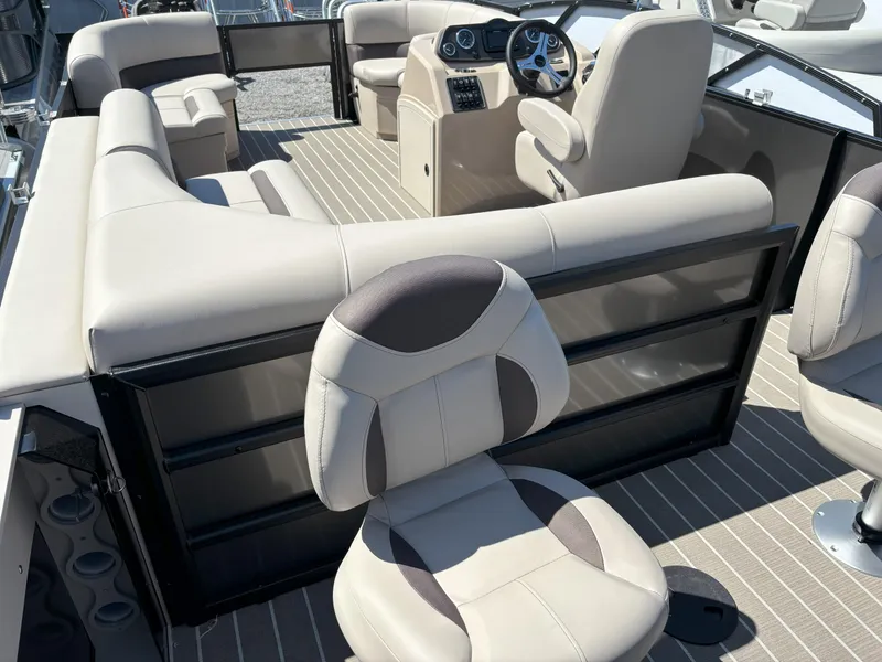 Slide: The Image of Bentley Pontoons 200FNC 2025 - 3