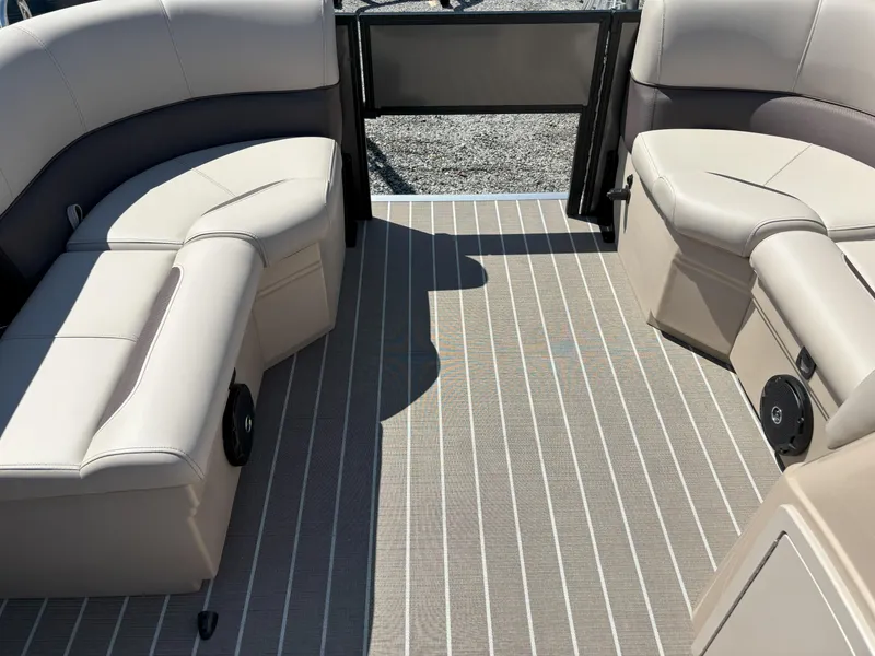 Slide: The Image of Bentley Pontoons 200FNC 2025 - 4