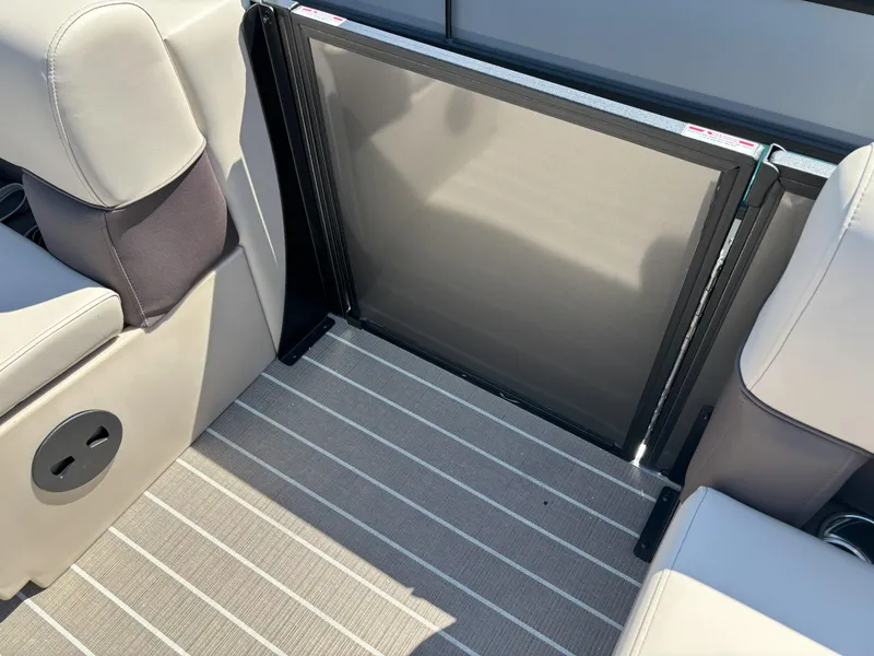 Slide: The Image of Bentley Pontoons 200FNC 2025 - 9