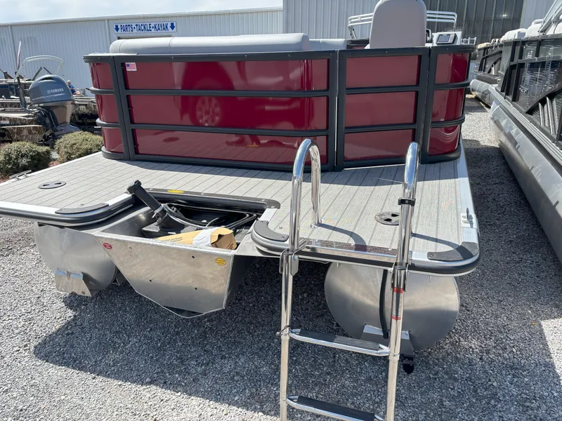 Slide: The Image of Bentley Pontoons Legacy 203XL 2025 - 6