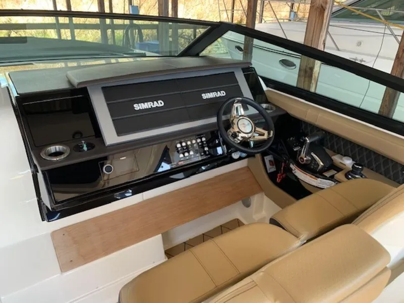 Slide: The Image of Sea Ray SLX 400 2022 - 11