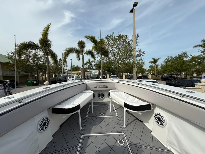 Slide: The Image of Nor-Tech 392 Super Fish 2016 - 72