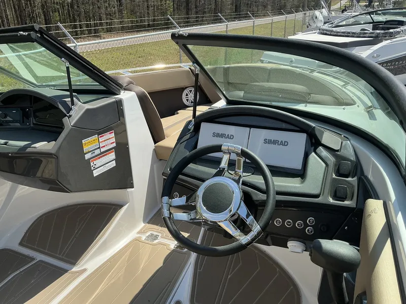 Slide: The Image of Monterey 218SS Super Sport 2025 - 7