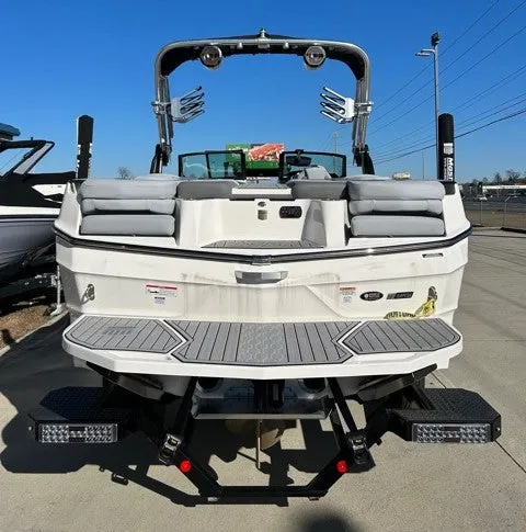 Slide: The Image of MasterCraft XT24 2022 - 2