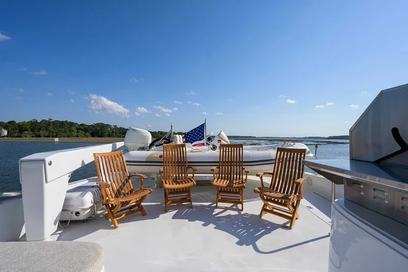 Slide: The Image of Hatteras 80 Motor Yacht 2004 - 26