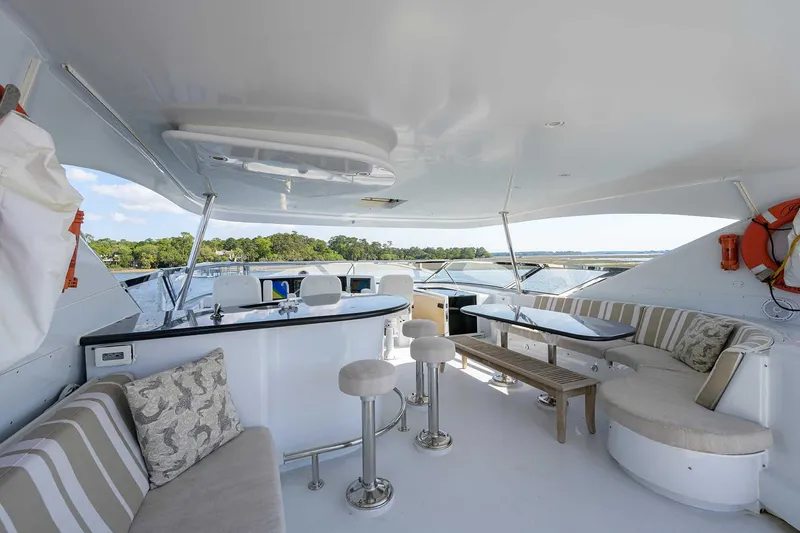 Slide: The Image of Hatteras 80 Motor Yacht 2004 - 37
