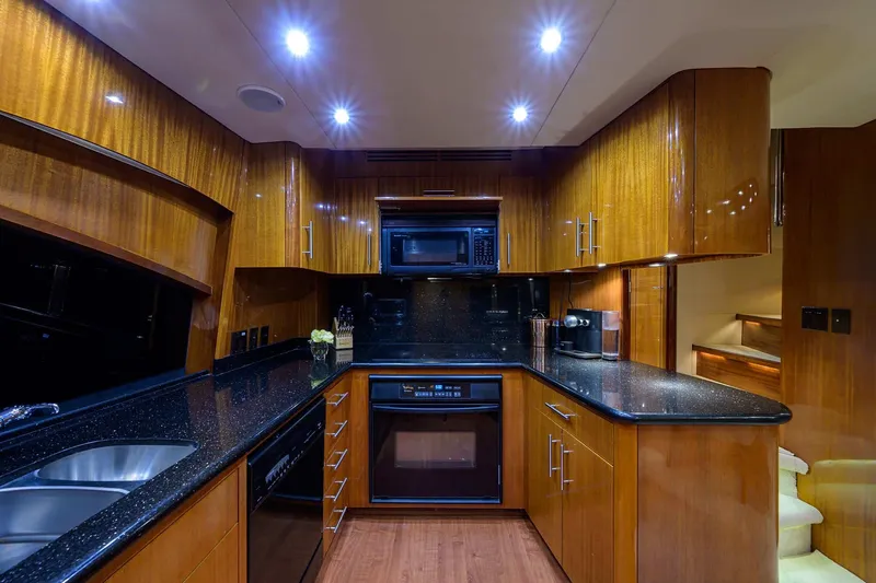 Slide: The Image of Hatteras 80 Motor Yacht 2004 - 65