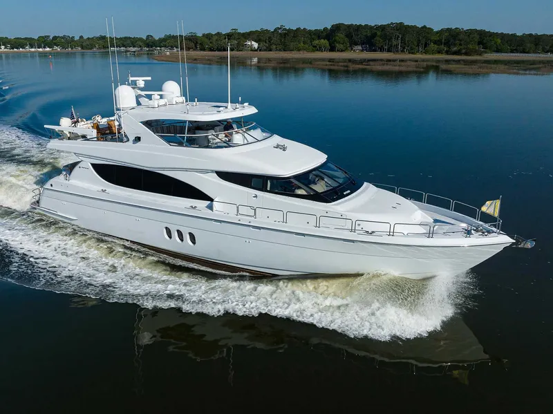 Slide: The Image of Hatteras 80 Motor Yacht 2004 - 6