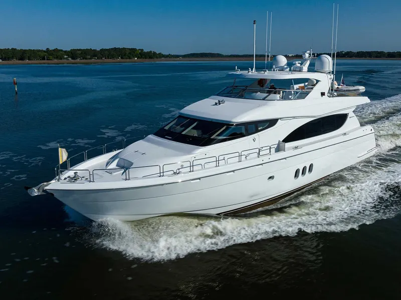 Slide: The Image of Hatteras 80 Motor Yacht 2004 - 4