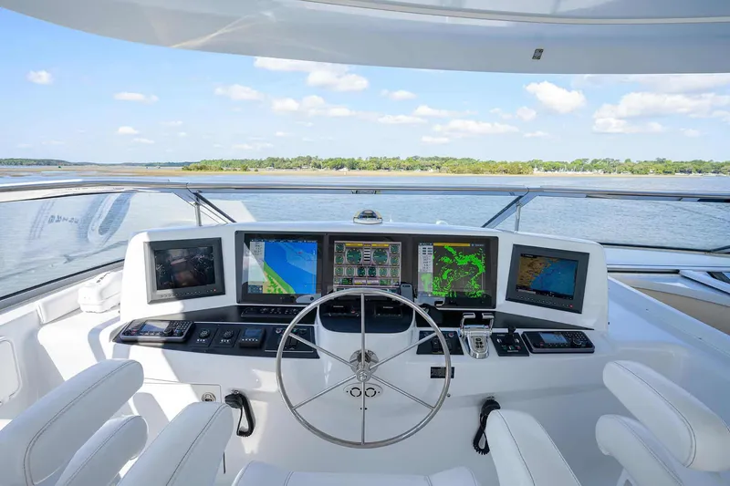 Slide: The Image of Hatteras 80 Motor Yacht 2004 - 44