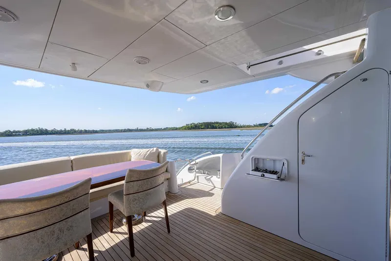 Slide: The Image of Hatteras 80 Motor Yacht 2004 - 19