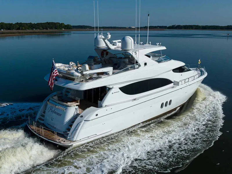 Slide: The Image of Hatteras 80 Motor Yacht 2004 - 7