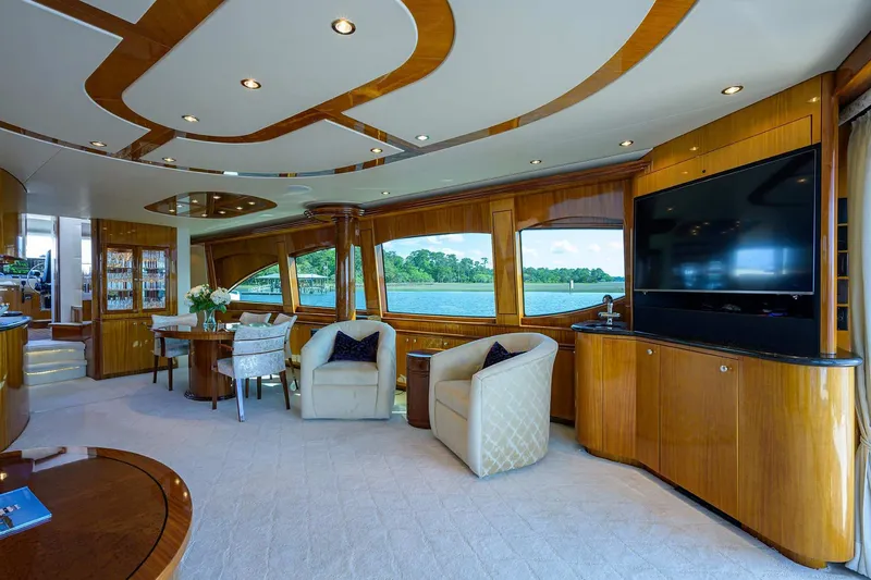 Slide: The Image of Hatteras 80 Motor Yacht 2004 - 51