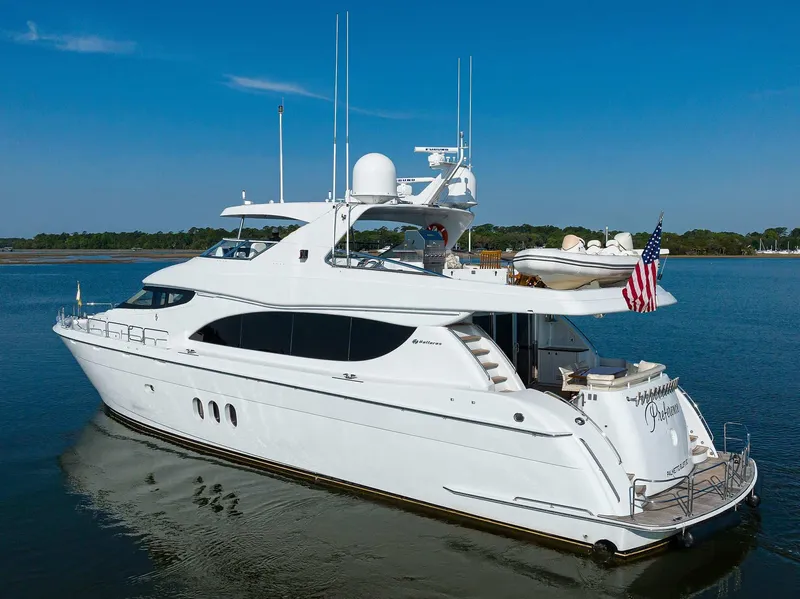 Slide: The Image of Hatteras 80 Motor Yacht 2004 - 2