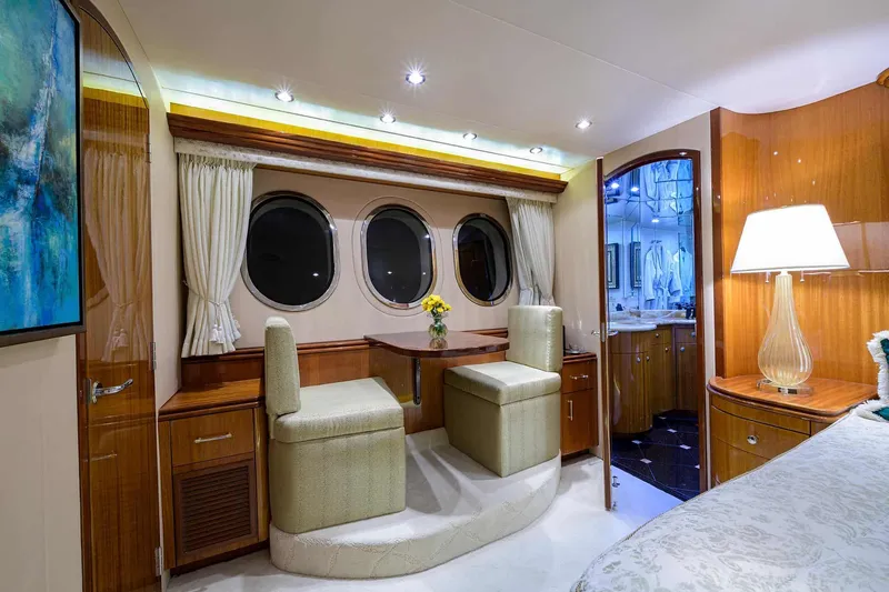 Slide: The Image of Hatteras 80 Motor Yacht 2004 - 81