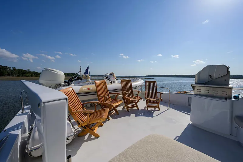Slide: The Image of Hatteras 80 Motor Yacht 2004 - 29