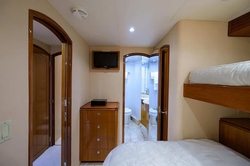 Slide: The Image of Hatteras 80 Motor Yacht 2004 - 95