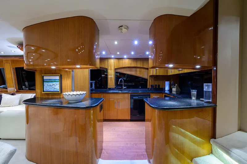 Slide: The Image of Hatteras 80 Motor Yacht 2004 - 62