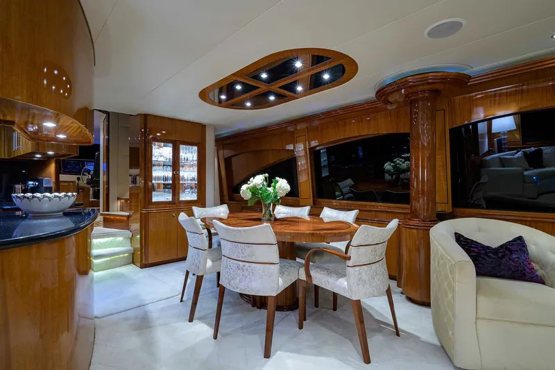 Slide: The Image of Hatteras 80 Motor Yacht 2004 - 59