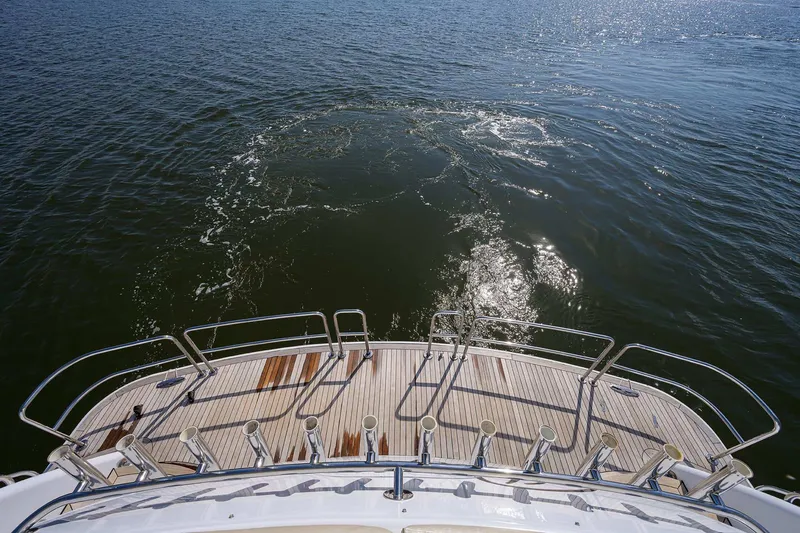 Slide: The Image of Hatteras 80 Motor Yacht 2004 - 110