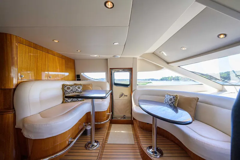 Slide: The Image of Hatteras 80 Motor Yacht 2004 - 69
