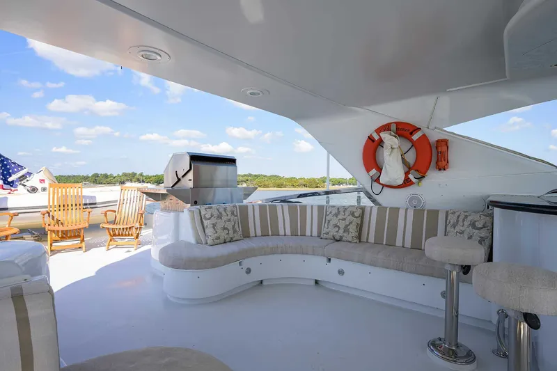 Slide: The Image of Hatteras 80 Motor Yacht 2004 - 39