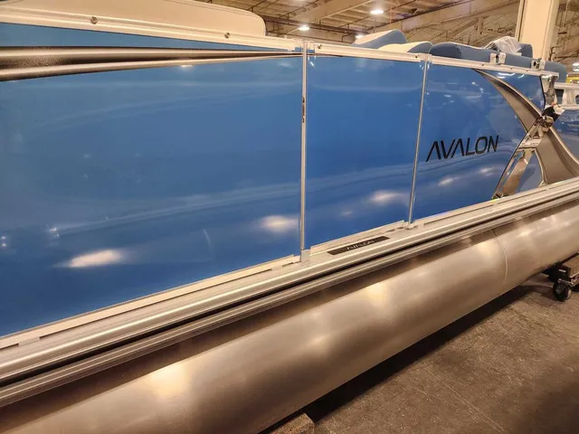 Slide: The Image of Avalon 1985 25 LSZ CRB 2026 - 6