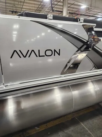 Slide: The Image of Avalon 1985 25 LSZ CRB 2026 - 1