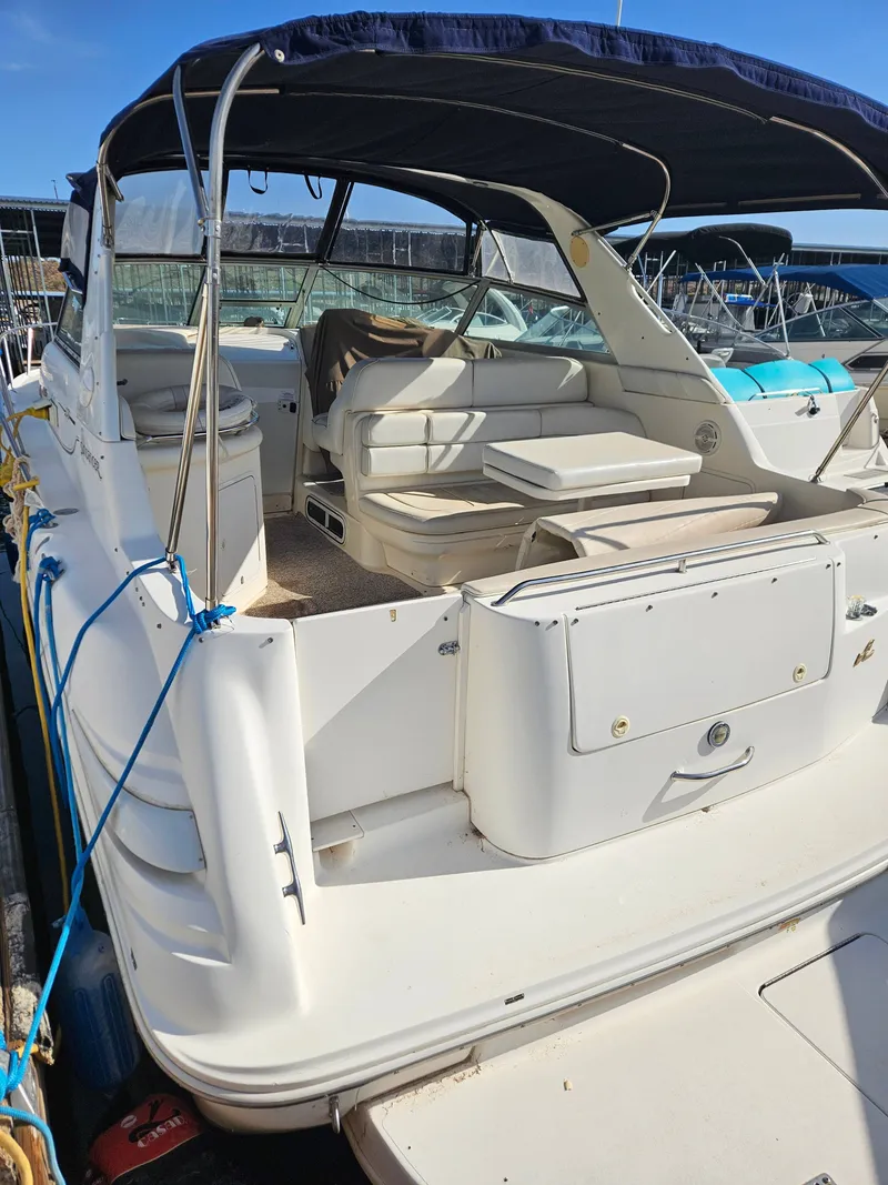 The Image of Sea Ray Sundancer 330 1998 - 1