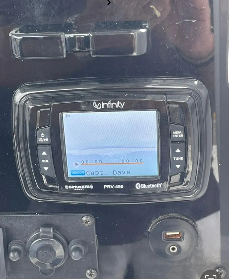 Slide: The Image of Infinity PRV-450 marine stereo on 2018 Sea Hunt Gamefish 25 boat dashboard. - 7