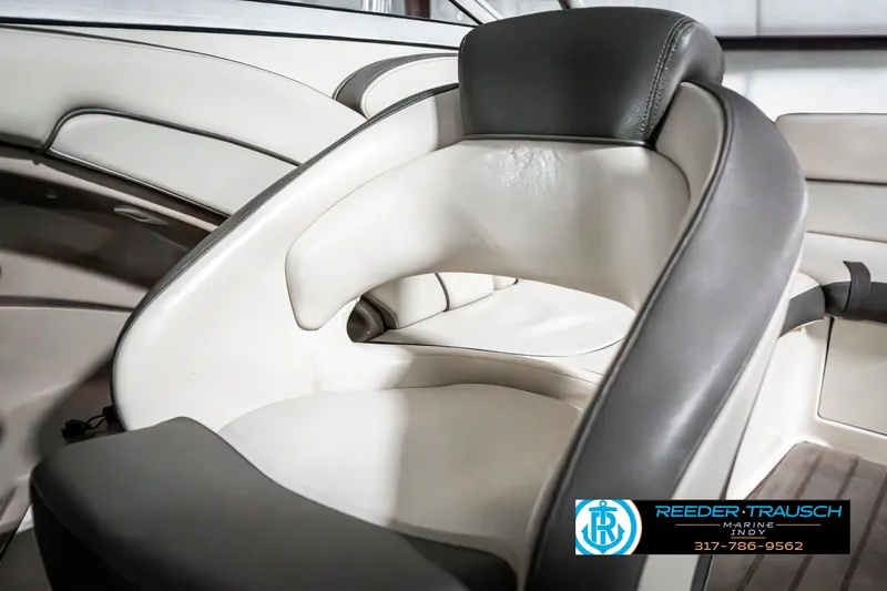 Slide: The Image of 2014 Yamaha Boats 242 Limited S interior seating with elegant design and premium materials. - 41