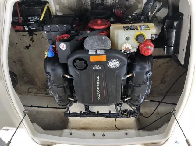 Slide: The Image of Chaparral 224 Sunesta Deluxe 2017 - 21