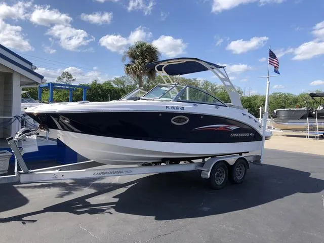 Slide: The Image of Chaparral 224 Sunesta Deluxe 2017 - 3