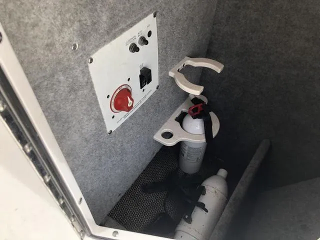 Slide: The Image of Chaparral 224 Sunesta Deluxe 2017 - 30