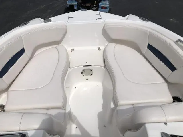 Slide: The Image of Chaparral 224 Sunesta Deluxe 2017 - 32