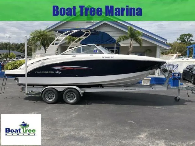 Slide: The Image of Chaparral 224 Sunesta Deluxe 2017 - 9